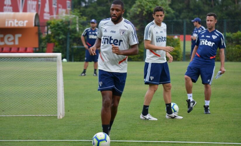 O jogador encerra sua passagem pelo São Paulo com 108 partidas e apenas um gol