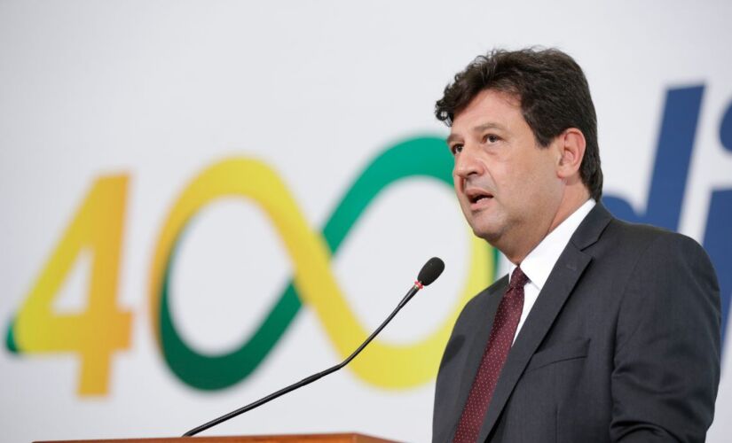 O ministro informou que o governo deve ajudar o Paraguai, no surto de coronavírus, com a realização de exames
