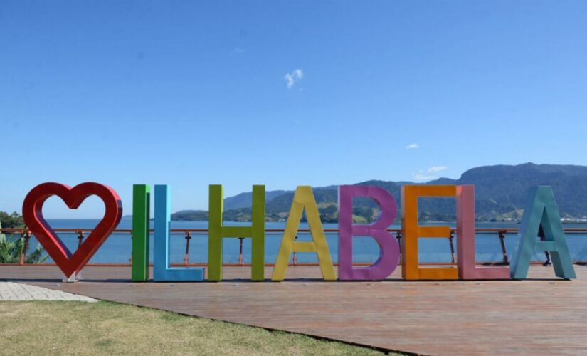 A "Ilha de Caras" fica até 16 de fevereiro em Ilhabela e gera conteúdo para 5 meses de revista