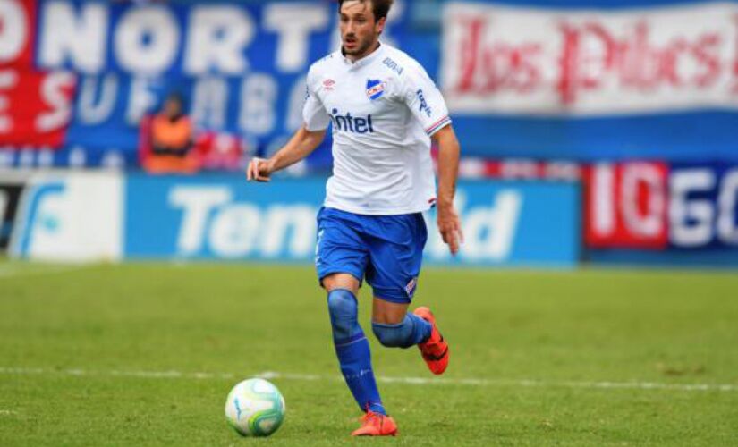 Com contrato válido até dezembro de 2024, Viña tem 22 anos e foi eleito o melhor jogador do Campeonato Uruguaio de 2019