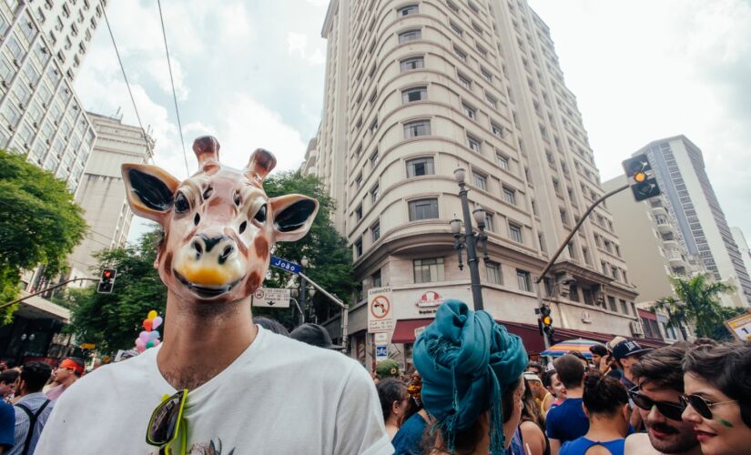 A ENTITY_quot_ENTITYCamisinha na FoliaENTITY_quot_ENTITY encerra as ações no pós-carnaval, com a cobertura de mais seis blocos nos dias 29 de fevereiro e 1º de março