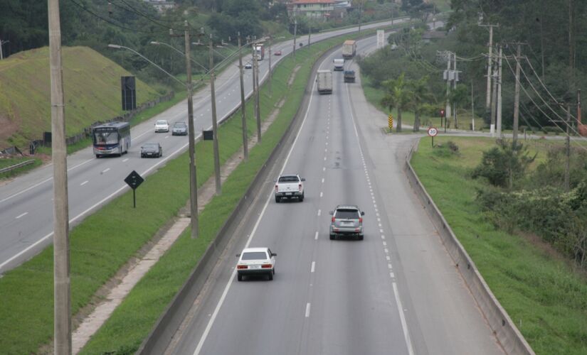 Rodovia Régis Bittencourt, que liga a Capital ao sul do País
