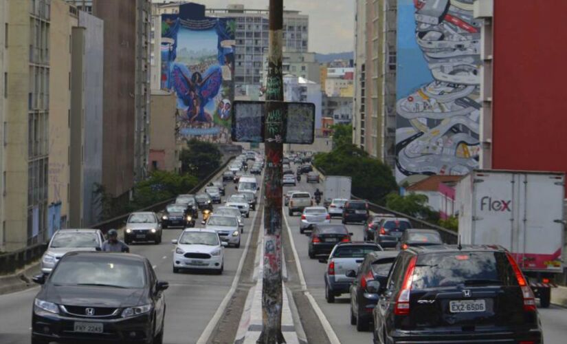 Elevado Jo&atilde;o Goulart, o Minhoc&atilde;o, que une a zona oeste ao centro da Capital