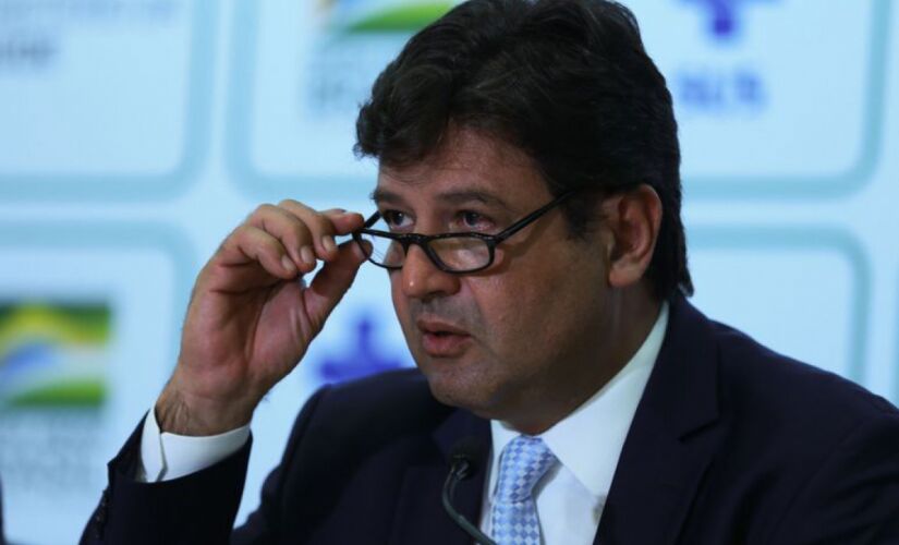O ministro da Saúde, Luiz Henrique Mandetta, disse que o governo vai analisar agora o comportamento da doença no país