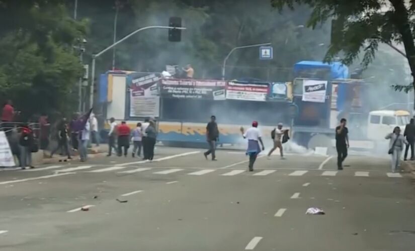 A Tropa de Choque, da Polícia Militar, teve que intervir durante a confusão e o quebra-quebra