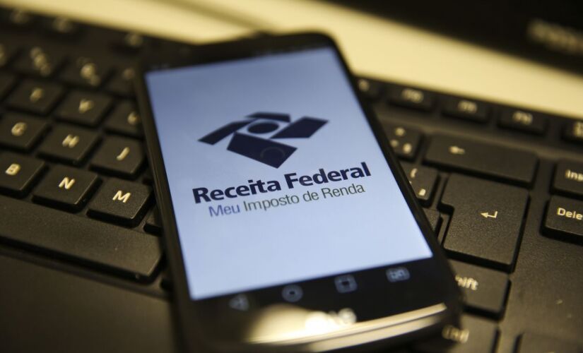 Para saber se teve a declaração liberada, o contribuinte deverá acessar o site da Receita ou ligar para o Receitafone 146