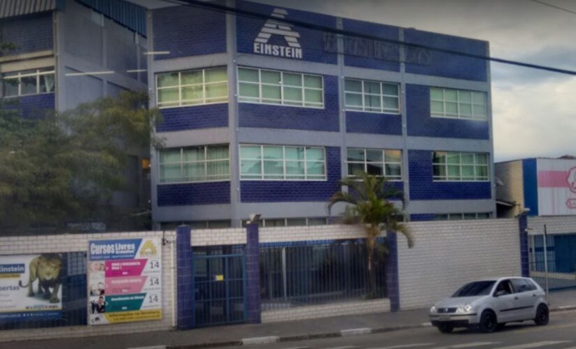 O colégio A. Einstein, na região de Interlagos, na zona sul da cidade de São Paulo, suspendeu as aulas nesta quinta  e sexta-feira 