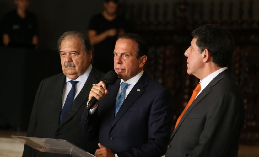 Doria declarou que não descarta a convocação de médicos e profissionais da saúde inativos, caso necessário