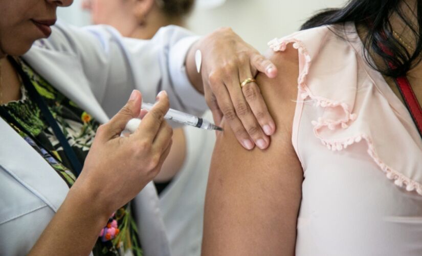 Em toda a cidade, foram aplicadas 75.833 doses da vacina