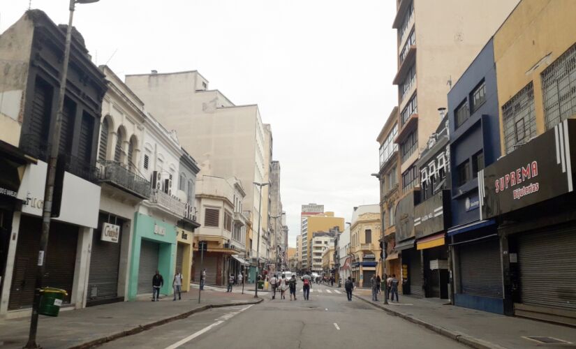 Na Capital, Bruno Covas já havia decretado na semana passada o fechamento do comércio até 5 de abril 