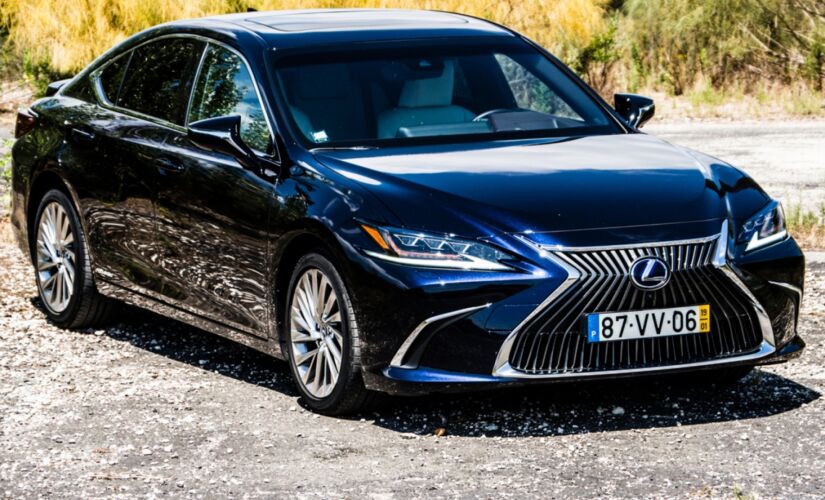 Lexus ES 300h 