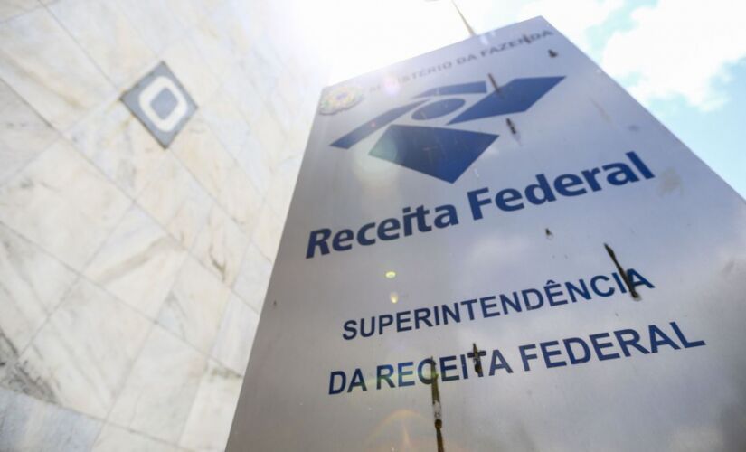 Receitas administradas pela Receita Federal, como impostos, chegaram a R$ 112,141 bilhões, queda real de 4,55%