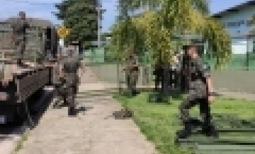 Militares da pele preta como ele existem em profusão nos estratos inferiores das Forças Armadas