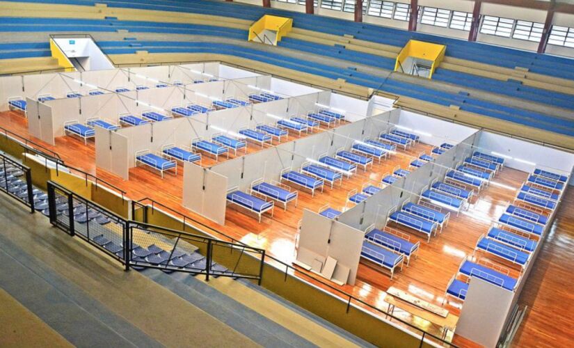 Complexo Esportivo Pedro Dell’Antonia está com todas as divisórias e os leitos instalados