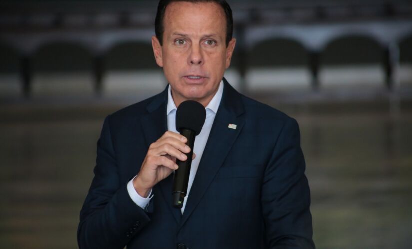 O governador fez o anúncio nesta segunda-feira (13)