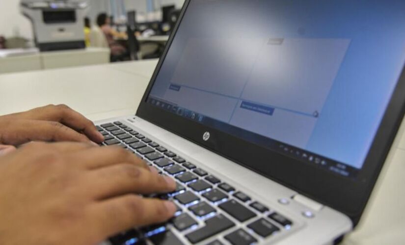 Dos quase 4,5 mil serviços oferecidos pela administração pública para cidadãos e empresas, cerca de 3 mil já possuem trâmite digital