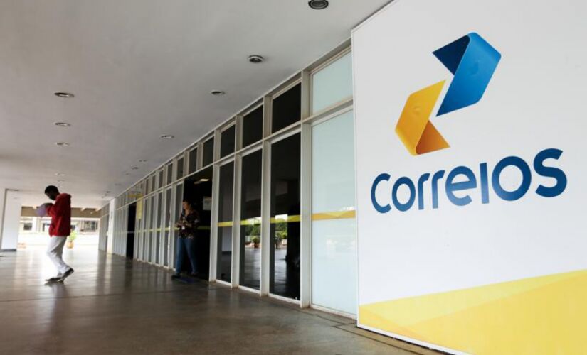 A equipe do ministro Paulo Guedes quer publicar o edital de privatização dos Correios até o fim do ano