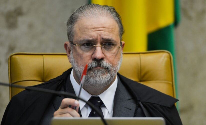 A atua&ccedil;&atilde;o de Aras tem, no geral, agradado Bolsonaro