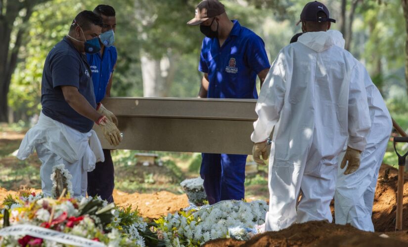 A diferença de 22 anos entre quem vive no Alto de Pinheiros e 
em Cidade Tiradentes sintetiza a desigualdade social na cidade