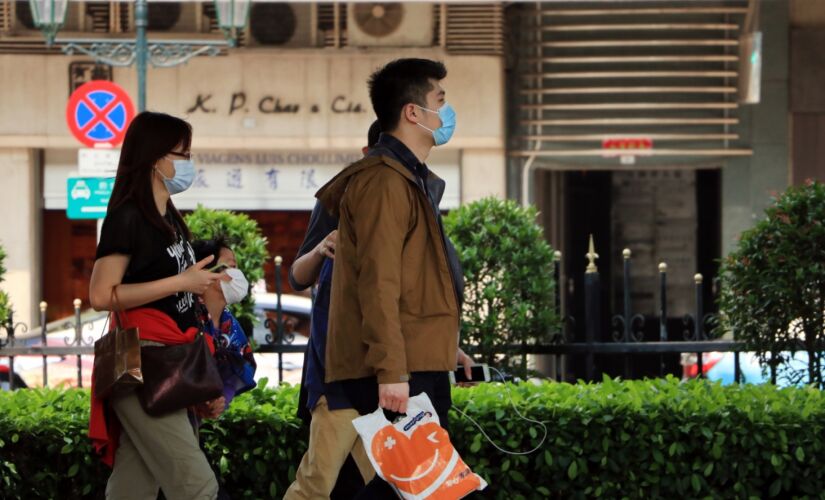 China tem sido acusada de encobrir o atraso na reação inicial à pandemia; equipe da OMS deve chegar ao país na quinta-feira