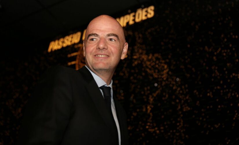Infantino é suspeito de tentar interferir para interromper uma investigação realizada pela Justiça da Suíça