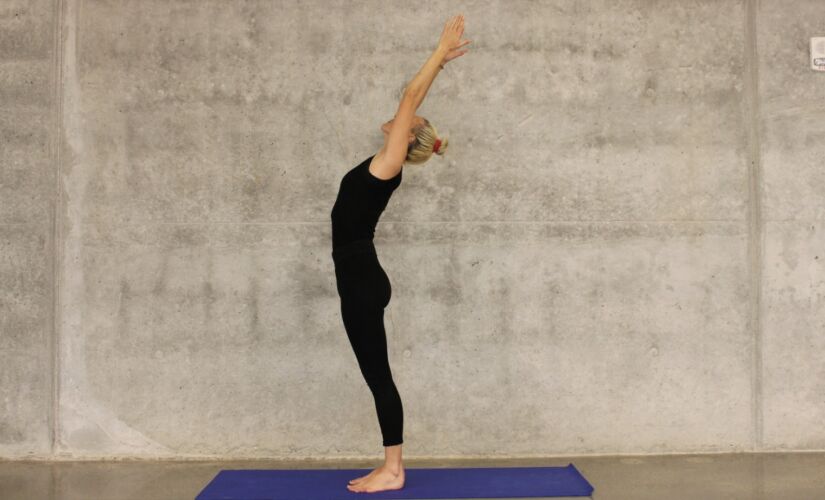 Alongar-se antes do exercício é fundamental, porque prepara os músculos para uma atividade mais vigorosa em seguida