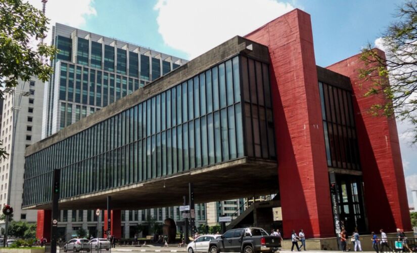O museu mais famoso de São Paulo permite explorar o "Acervo em Transformação" como se estivesse andando lá dentro