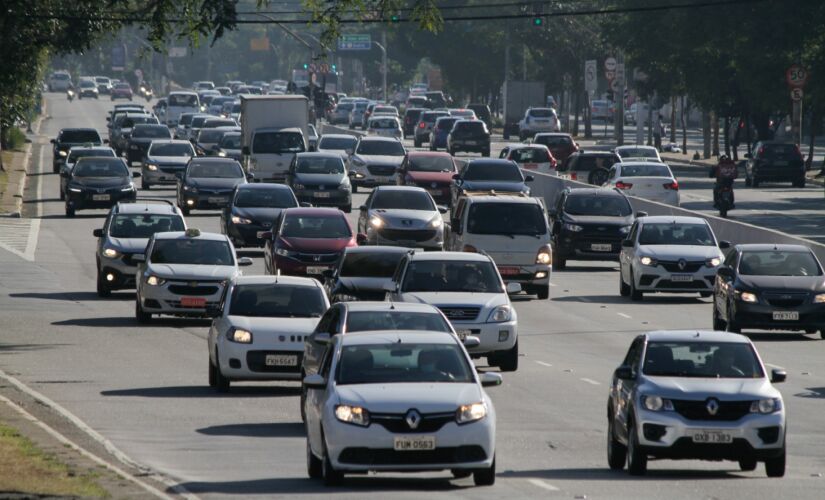 As alterações no rodízio municipal de São Paulo entraram em vigor na manhã desta segunda-feira