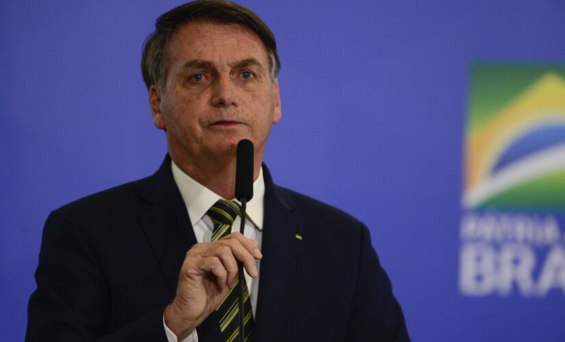 STF retira sigilo sobre reunião de Bolsonaro com ministros