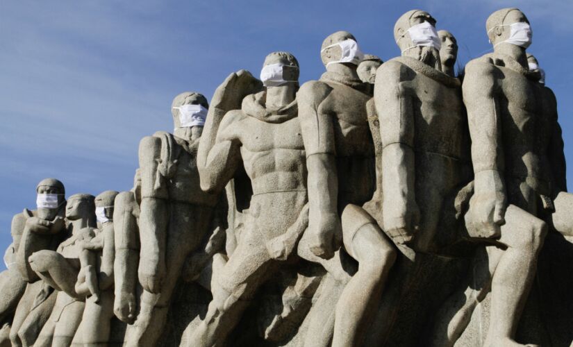 Monumento &agrave;s Bandeiras, em frente ao Parque Ibirapuera, zona sul da Capital