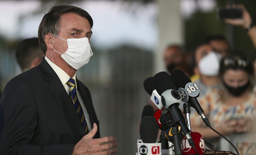 O presidente Jair Bolsonaro durante coletiva à imprensa no Palácio da Alvorada, em Brasília