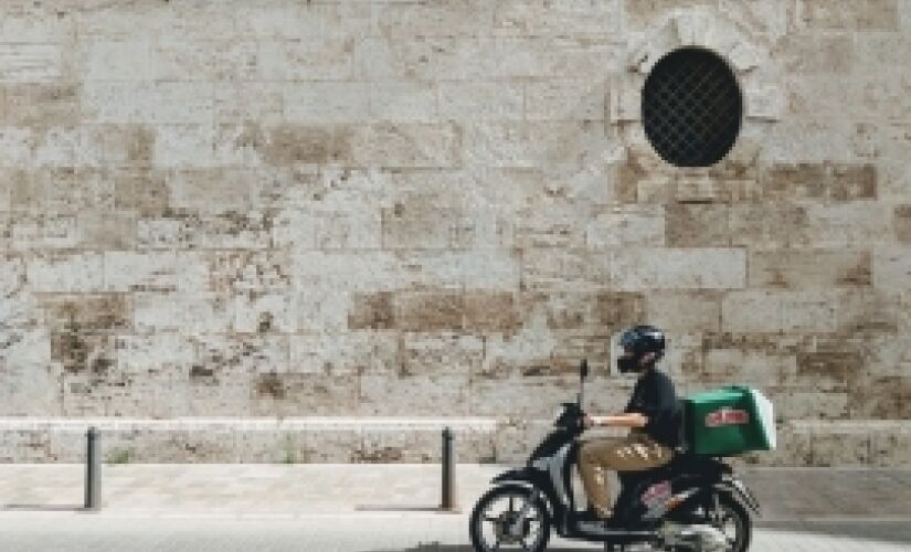 Delivery é um terço da receita de bares e restaurantes no Brasil