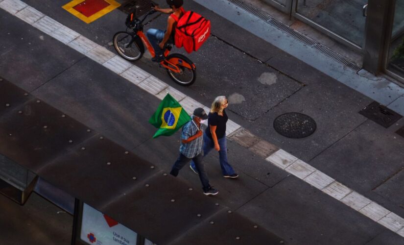 Na capital paulista, onde esta quinta (21) foi feriado antecipado da Consciência Negra, o isolamento foi de 52%