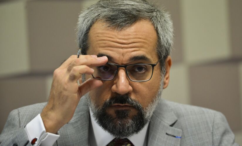 Os ministros rejeitaram o pedido de habeas corpus ajuizado 
pelo ministro da Justiça em favor de Abraham Weintraub 