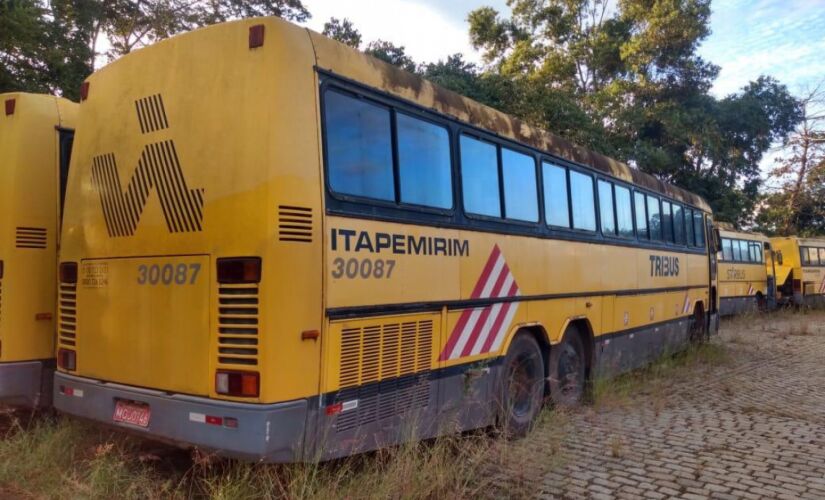 De acordo com o edital, os ônibus serão vendidos no estado de conservação em que se encontram, sem garantia e a retirada dos veículos será de responsabilidade do arrematante