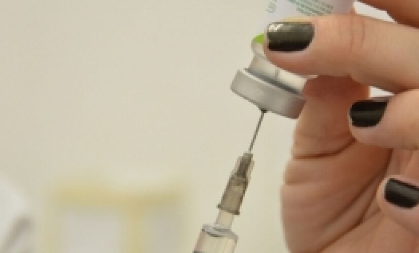 Cada município definirá a sua data de começo da imunização.