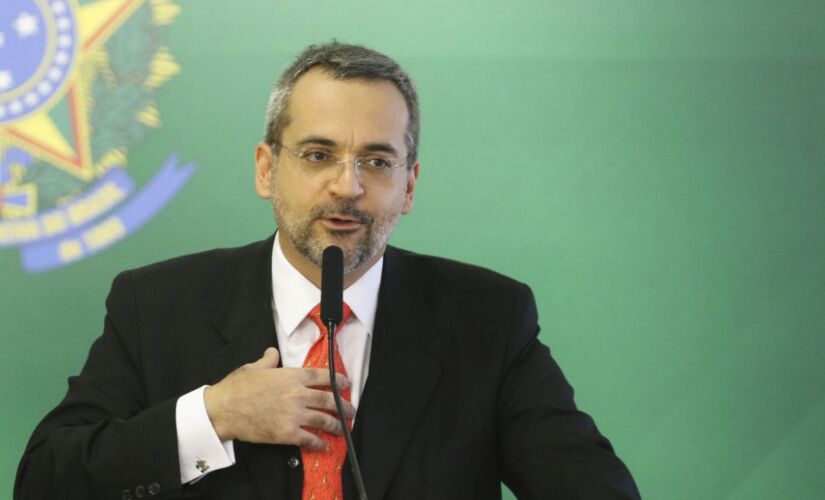 O ex-ministro da Educação Abraham Weintraub deixou o País logo após ser demitido do MEC