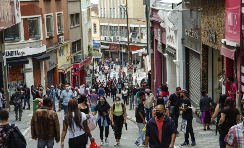 Capital reabriu o comércio em 20 de junho e os shoppings no dia 11