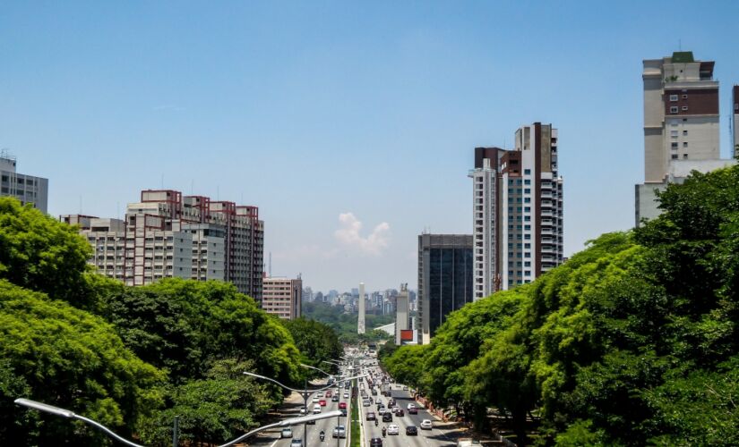 Professor diz que esse aumento de emissão de poluentes no ar pode estar ligado à maior flexibilização do comércio na Capital