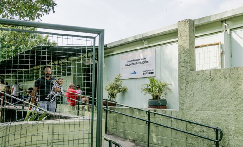 UBS Jardim Tr&ecirc;s Cora&ccedil;&otilde;es onde um rapaz desmaiou de fome