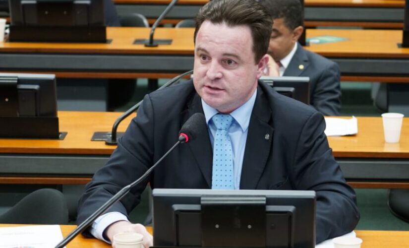 O deputado Rodrigo Coelho (PSB-SC) é o autor do projeto