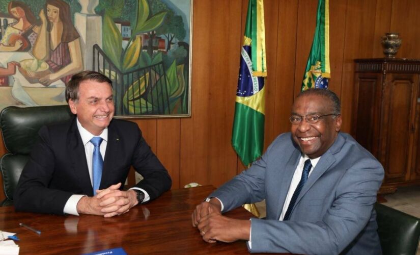 Escolhido por Bolsonaro, Carlos Alberto Decotelli teve incoerências no currículo reveladas nos últimos dias