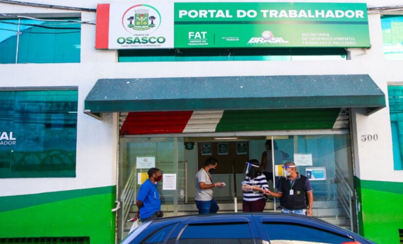 Para ser atendido na unidade de Osasco o morador precisa agendar um horário pela Central 156 