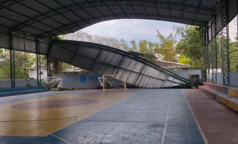 Coberturas de escolas foram destelhadas pela força do vendaval