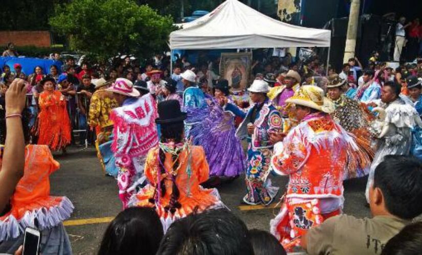 Feira da Praça Kantuta, organizada por imigrantes bolivianos; a cartilha conta com informações para formalização como MEI