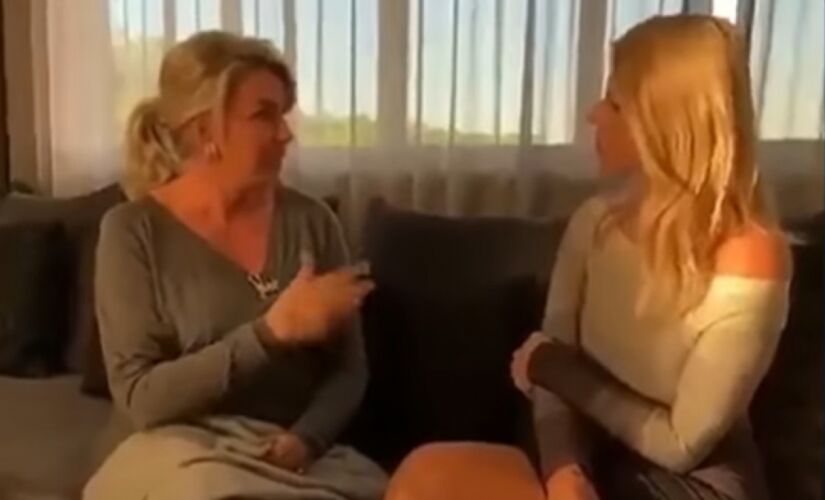 Bia Doria em entrevista à socialite Val Marchiori