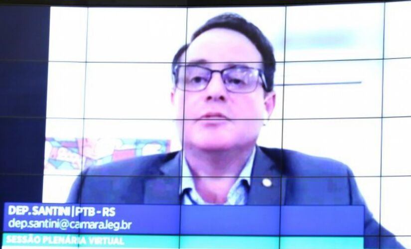 O deputado Santini (PTB-RS) &eacute; o autor do projeto