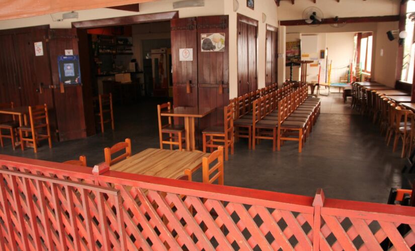 Restaurantes seguem fechados em Taubaté; na tarde da última terça-feira, a cidade registrava 1.642 casos e 53 mortes pela Covid-19