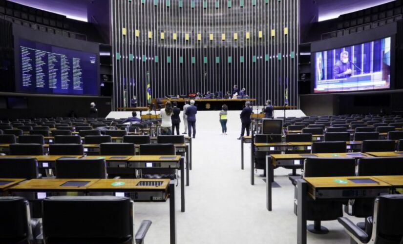 Deputados votaram MP em sessão virtuala na madrugada de ontem