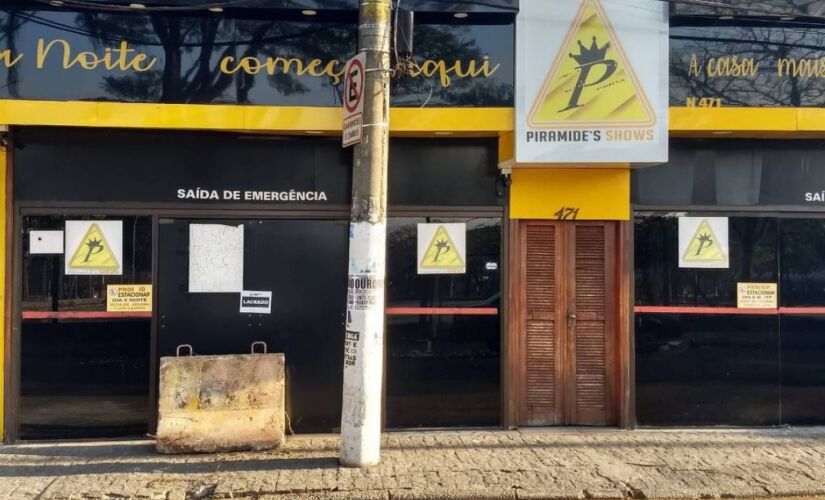 Bar no bairro da Paulicéia, em São Bernardo do Campo, foi fechado  após mais de 400 pessoas se reunirem durante evento 